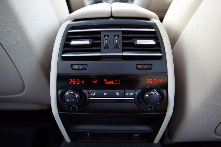  BMW 740Li 2011 года  (фото 9 из 48)